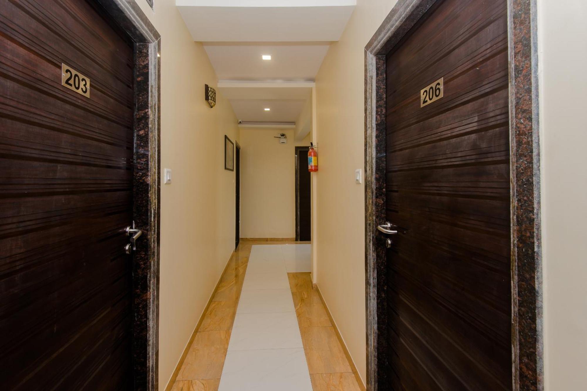 Hotel O Alfa Grand Near Chhatrapati Shivaji International Airport Мумбаи Экстерьер фото